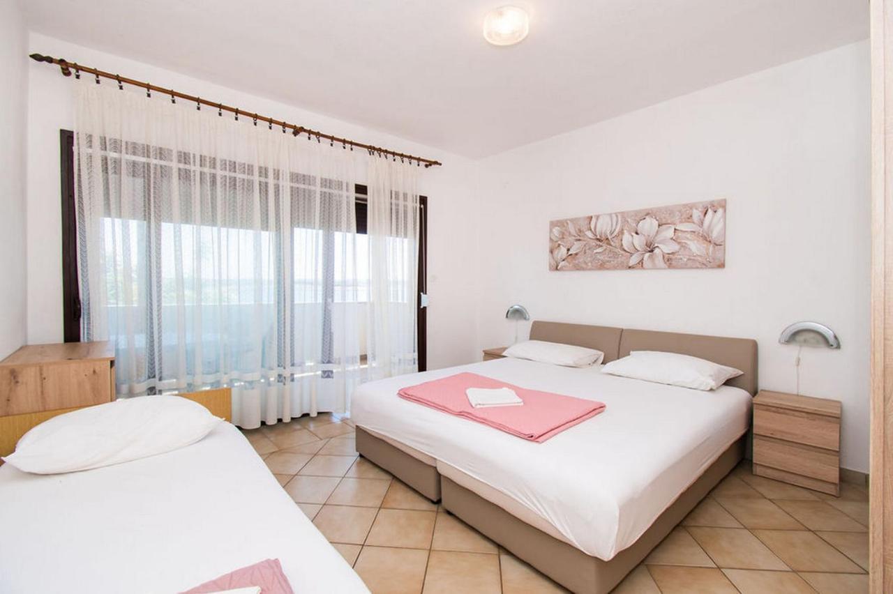 Apartments Crljenko ปอฟเลียนา ภายนอก รูปภาพ