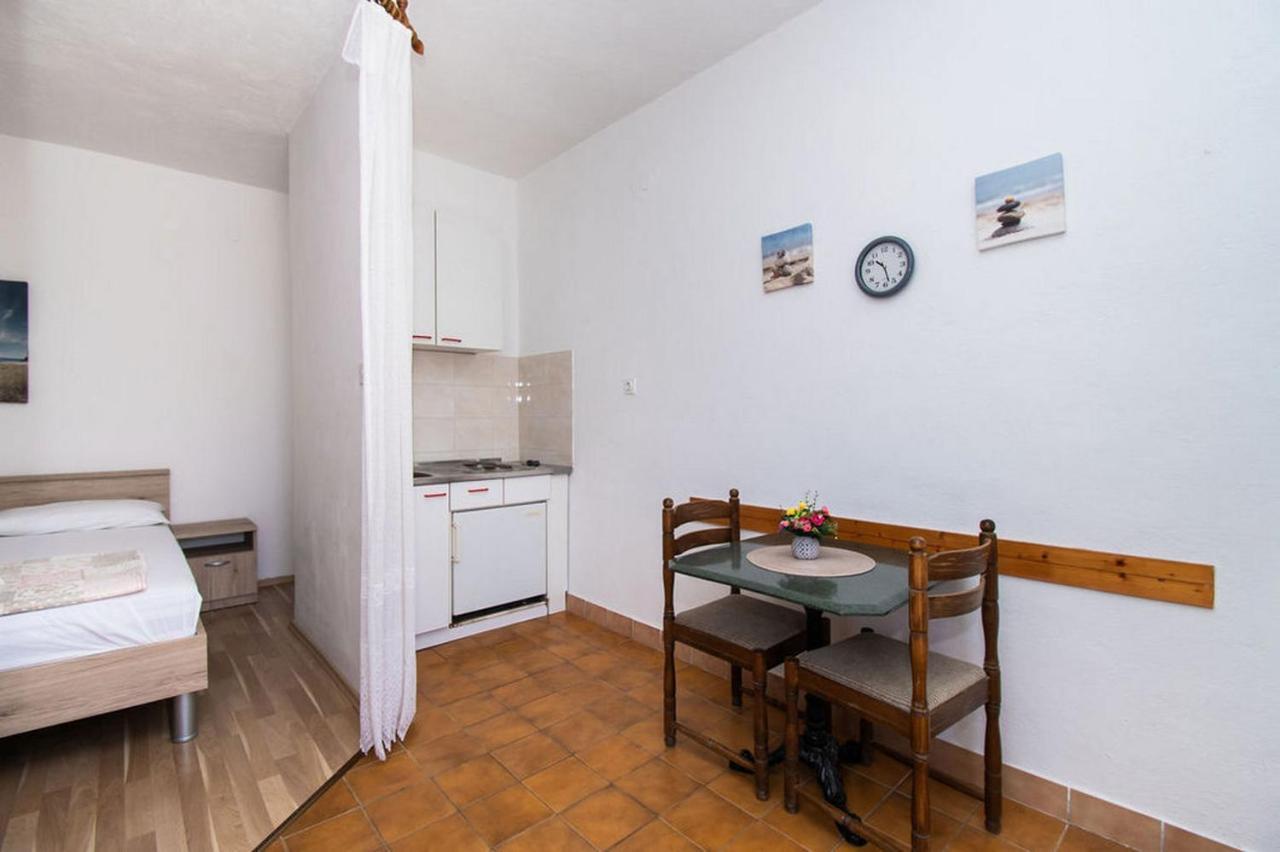 Apartments Crljenko ปอฟเลียนา ภายนอก รูปภาพ