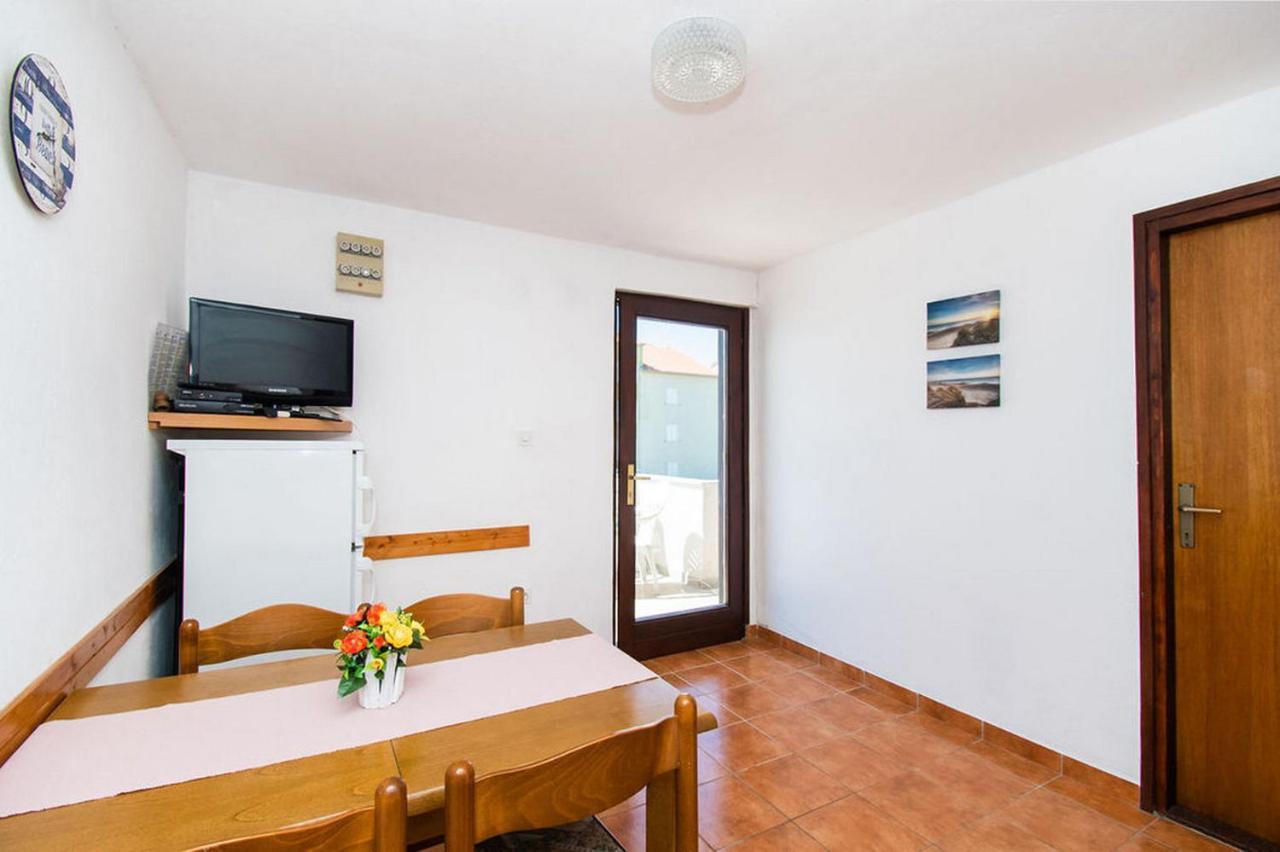 Apartments Crljenko ปอฟเลียนา ภายนอก รูปภาพ