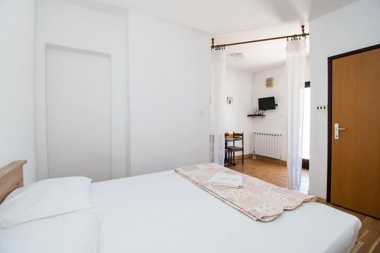 Apartments Crljenko ปอฟเลียนา ภายนอก รูปภาพ