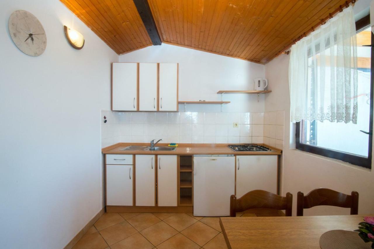 Apartments Crljenko ปอฟเลียนา ภายนอก รูปภาพ